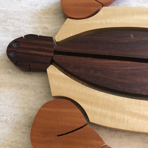 🎉Host Pick🎉Quad Colored Wooden Sea Turtle Tabletop - Picture 2 of 6